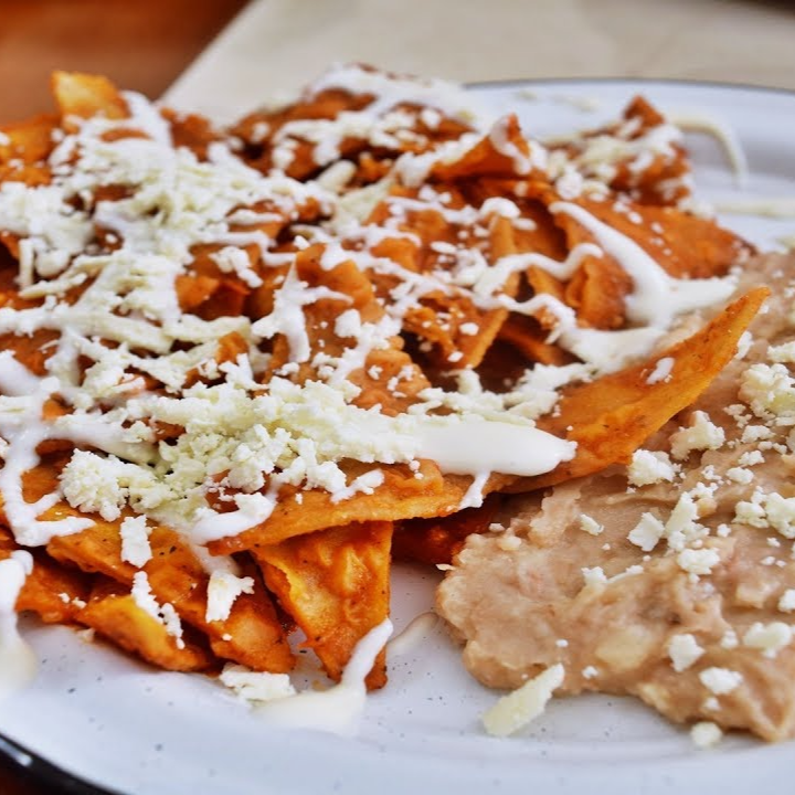 Chilaquiles(Rojos, Verdes, Rojos Dulces, Chipotle)