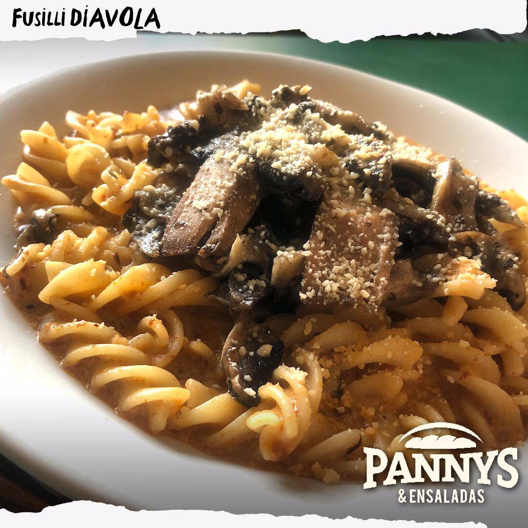 Fusilli Diavola con Champiñones