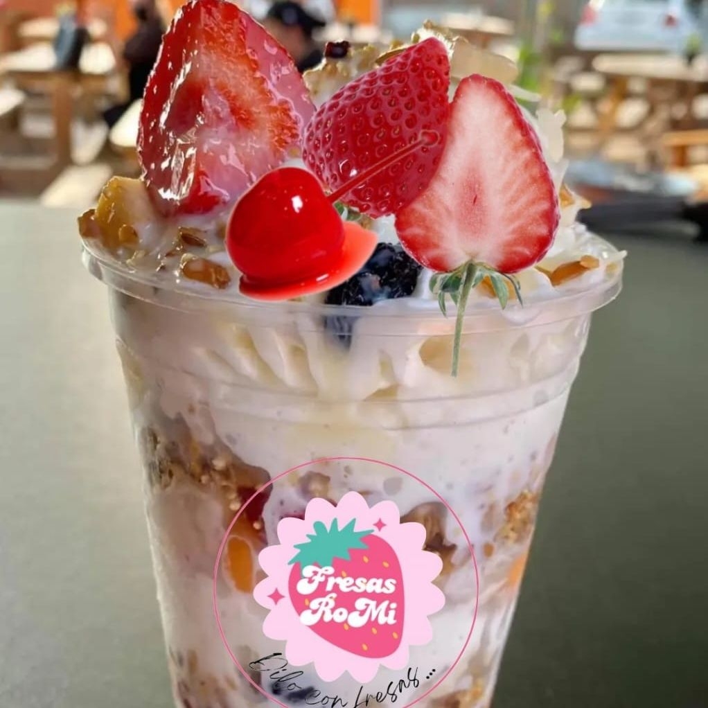 , fresas con crema y cóctel de frutas, 16 onzas