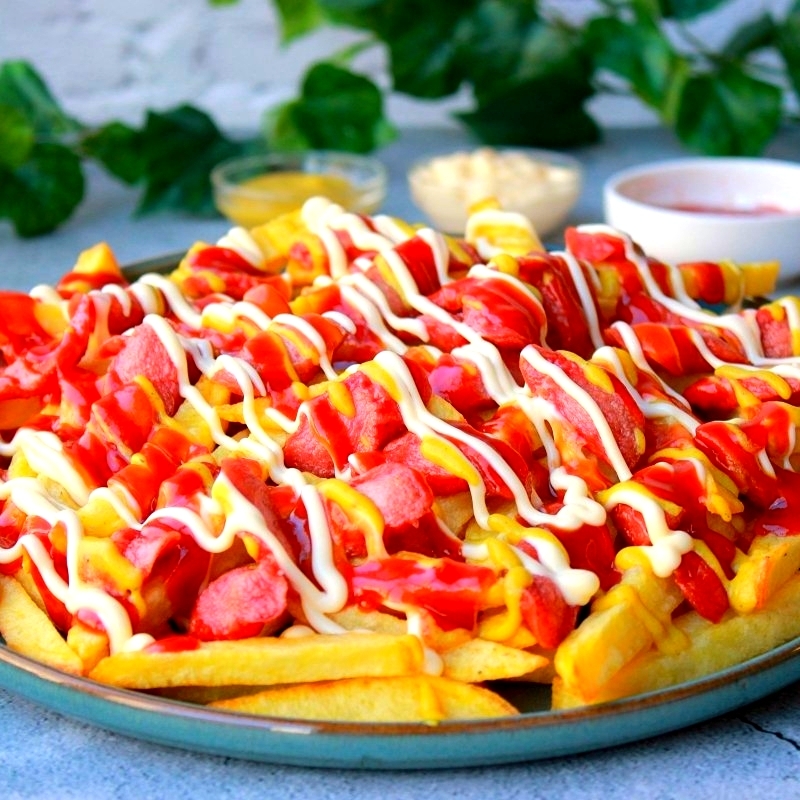 Salchipapas