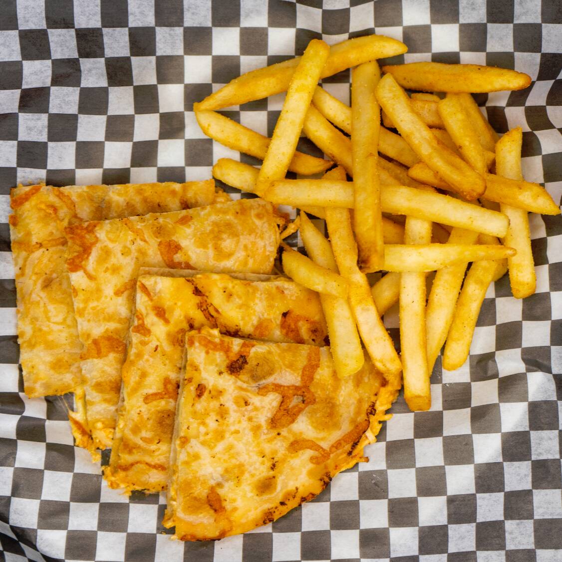 Combo Quesadillas Lukas + 1 Bebida