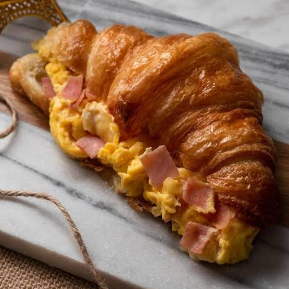 Croaissant de Huevo con Queso