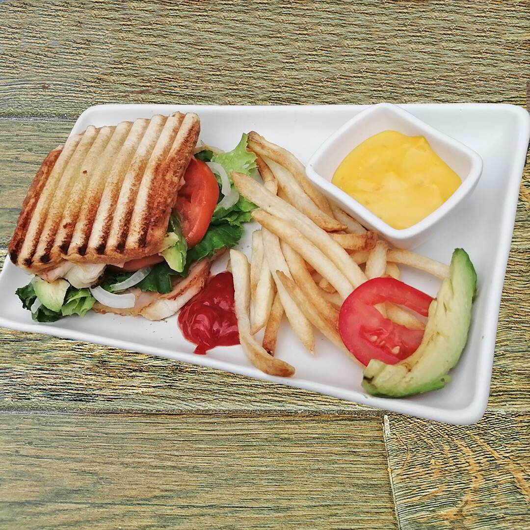 Sándwich Prometeo(Pechuga Ahumada Pavo y Manchego)