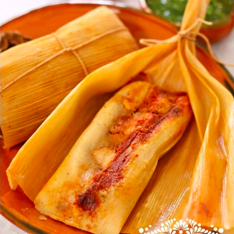 Tamal Estilo Mexico de Dulce de Elote con Carne