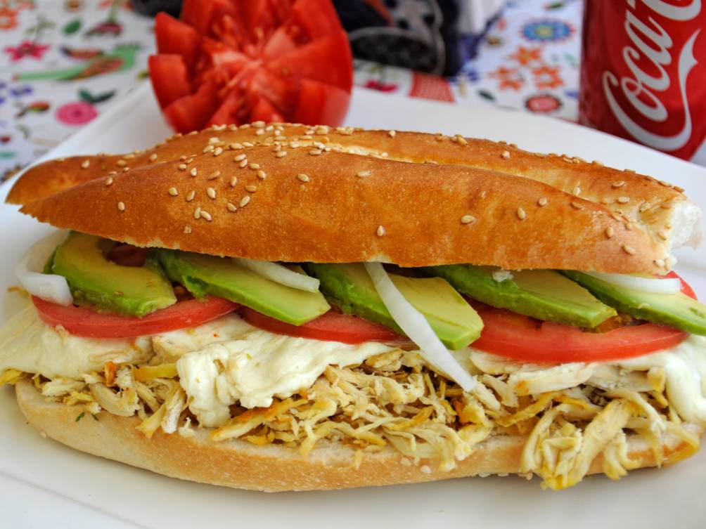 Torta de Pechuga de Pollo Deshebrado