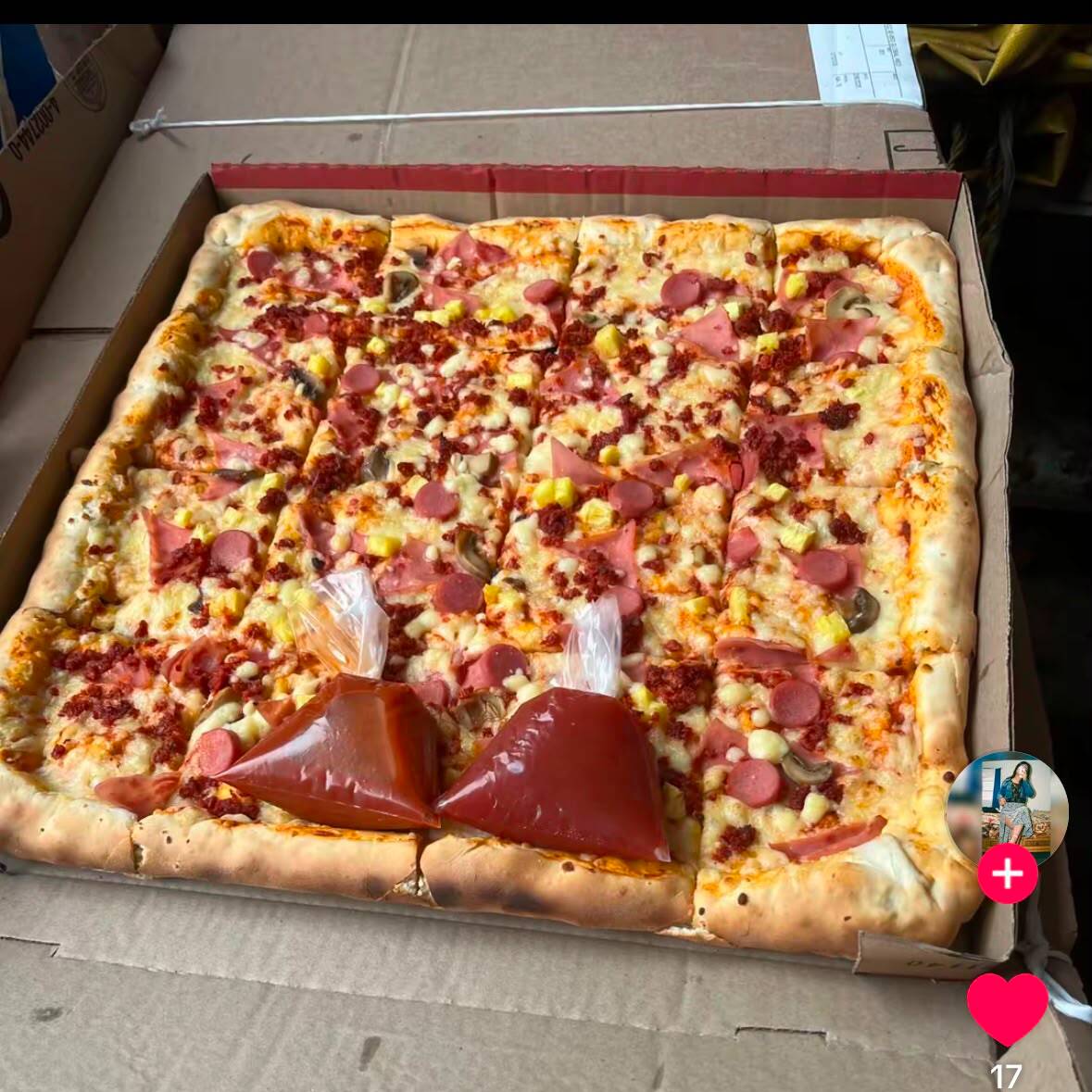 PIZZA CUADRADA CON ORILLA DE QUESO