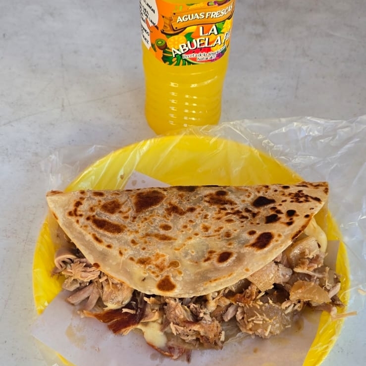 Combo Quesadilla más Bebida