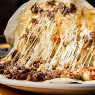 Mega quesadilla campechana