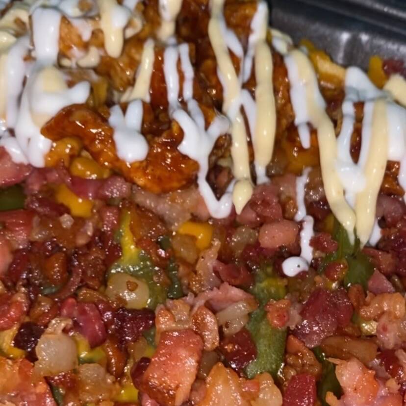 “Bacon & Boneless” Fríes