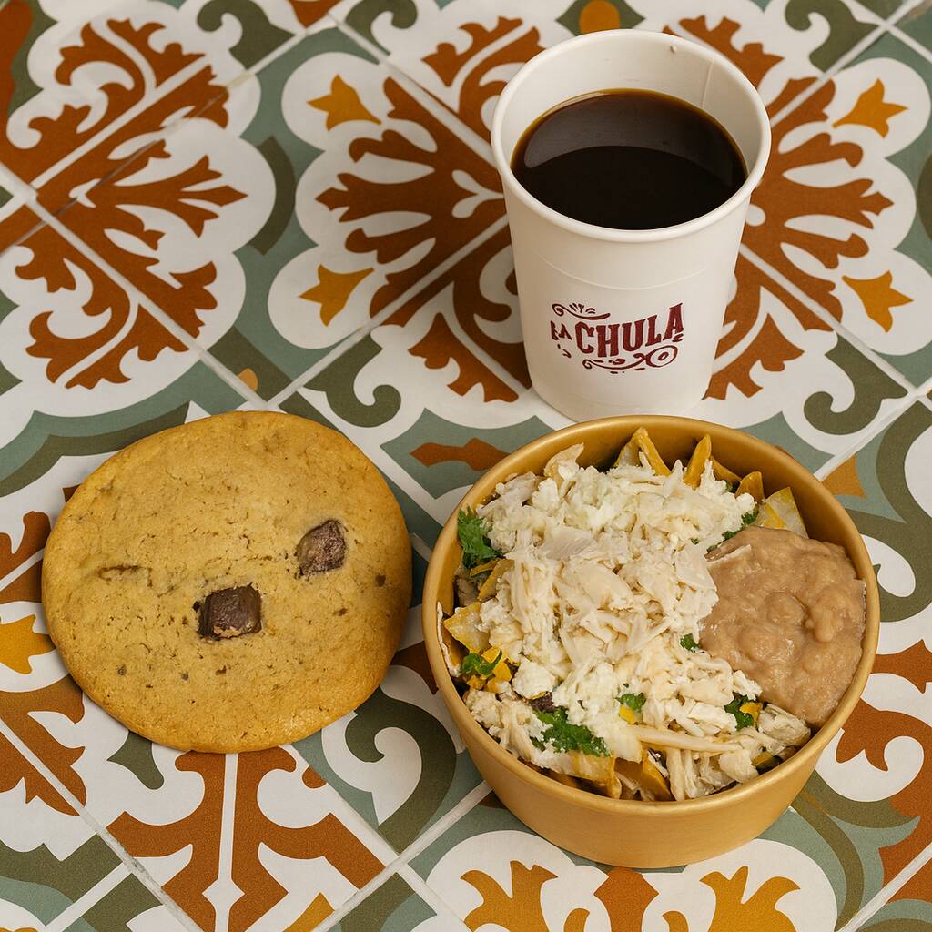 Combo Chilaquiles de Pollo