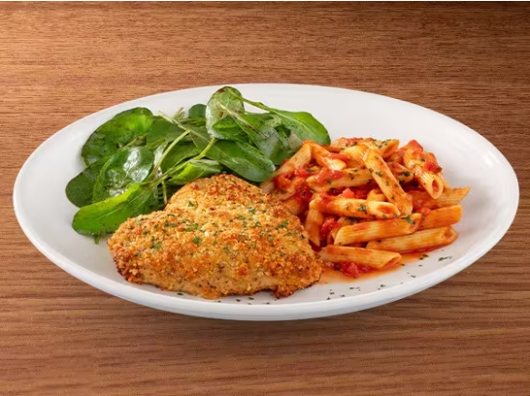 Peito de frango grelhado, de aproximadamente 230 g, preparado com a crosta de parmesão e farinha tradicional da casa - à moda Mamma Mandola. Acompanhamento à sua escolha.