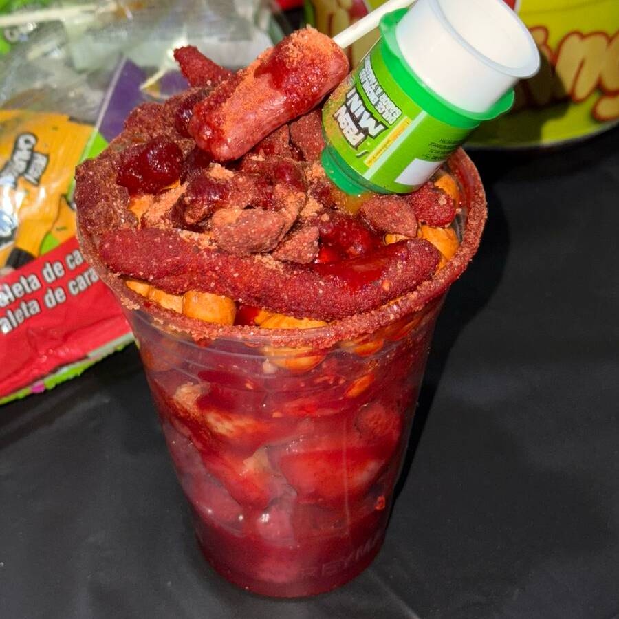 Fresas Con Chamoy Grandes
