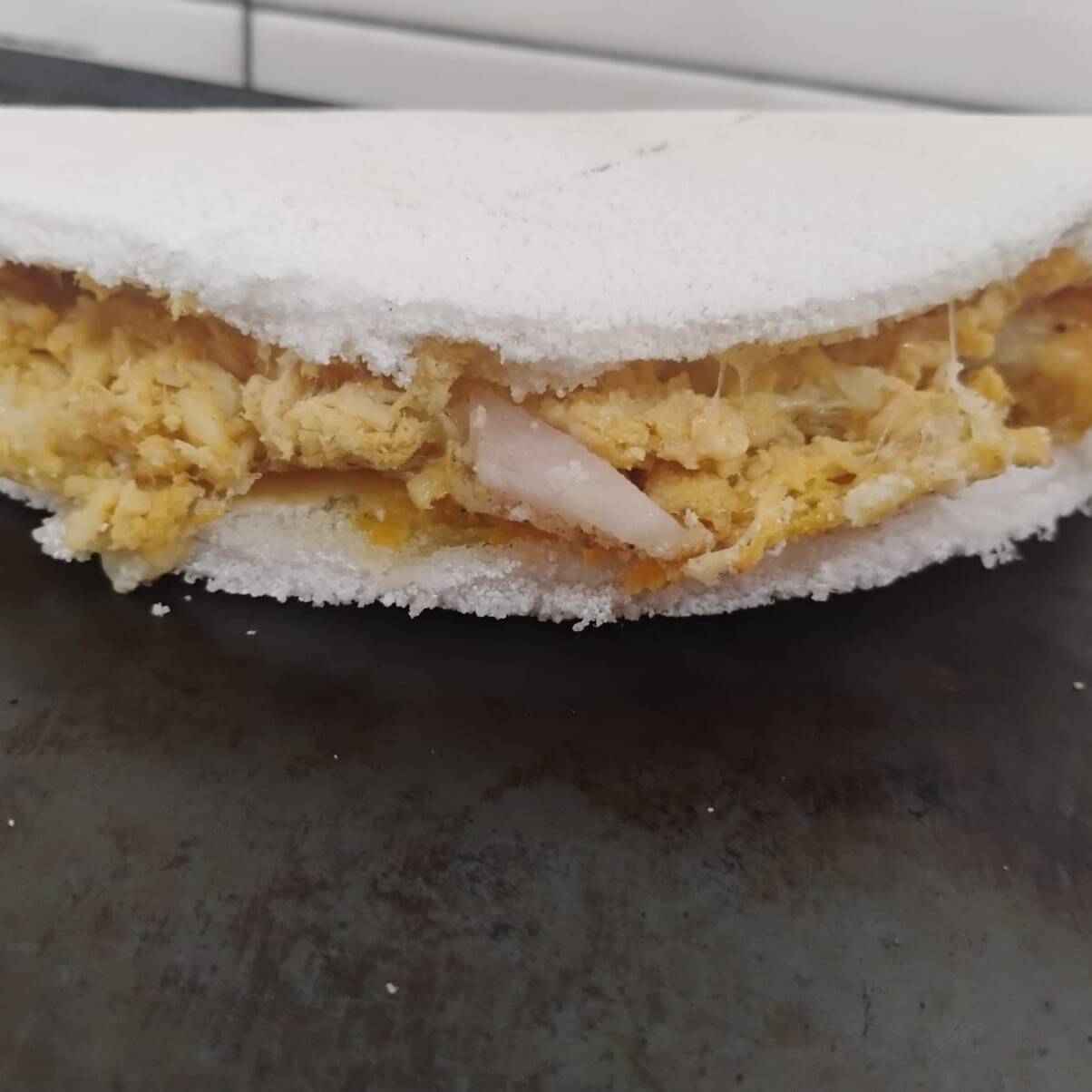 frango desfiado....coloque seu acompanhamento