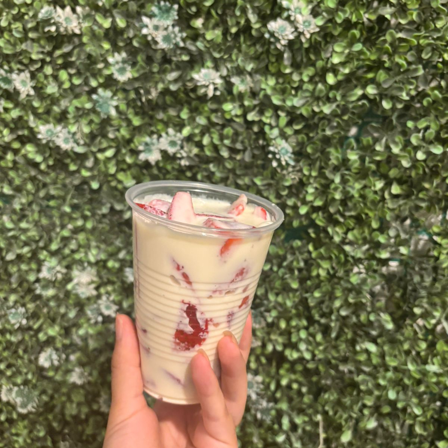 FRESAS NATURALES CON CREMA