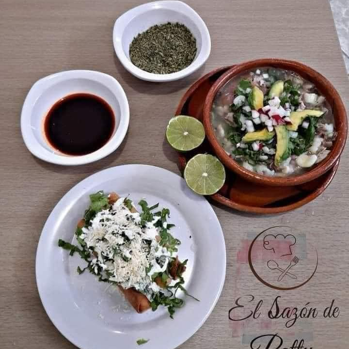 1/2L de Pozole (pollo o Cerdo)