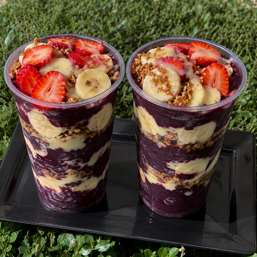 Combo composto por 2 copos de açaí de 500ml
Monte do seu jeito