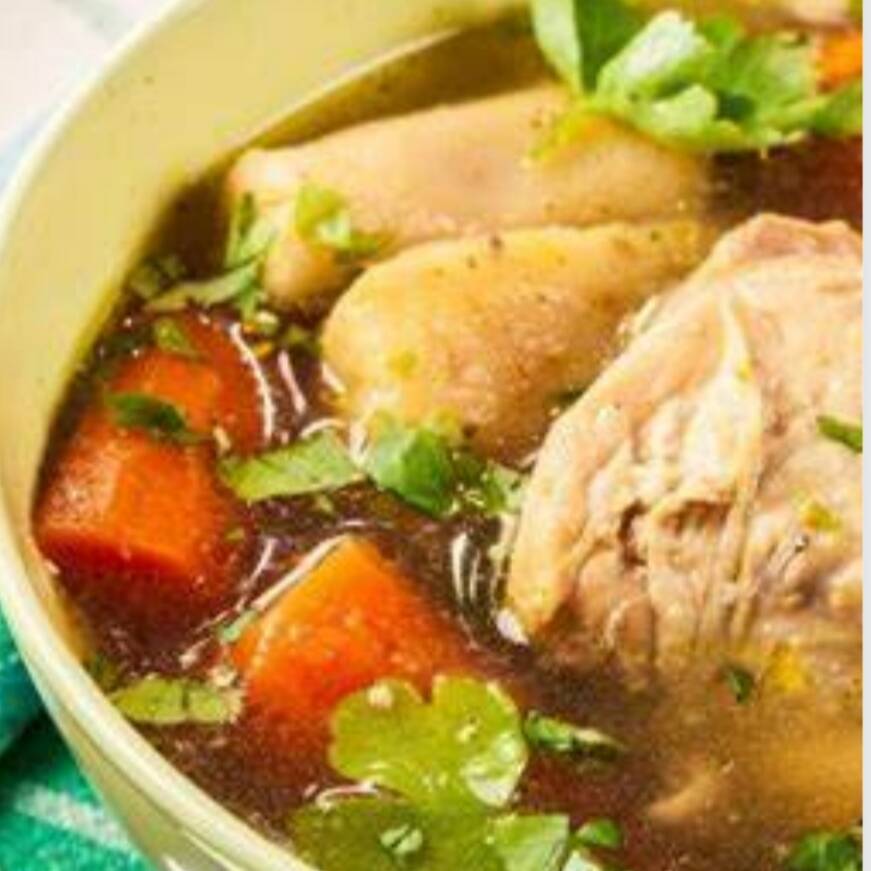 Caldo de Pollo