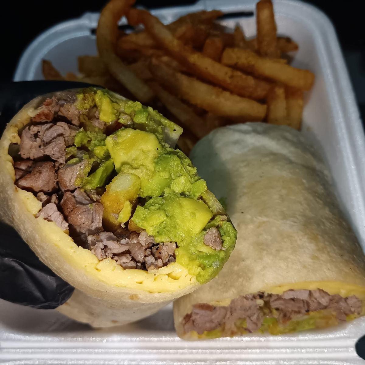 BURRITO JUMBO DE ARRACHERA + PAPAS + TOPPINGS