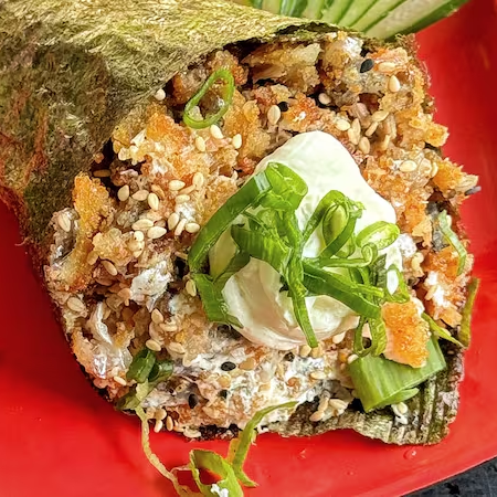 Com seu recheio generoso de camarões frescos, acrescentamos o cream cheese, que equilibra perfeitamente a leve picância dos camarões. Para finalizar, a cebolinha com toque fresco e crocante.