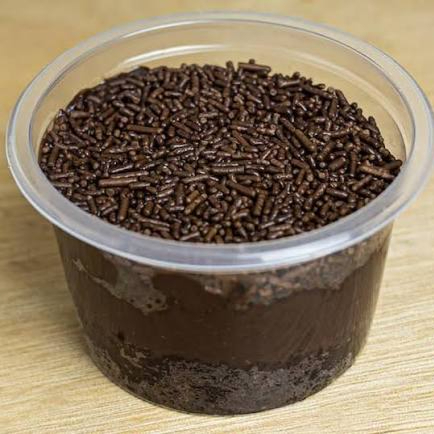 Massa de chocolate e recheio de chocolate