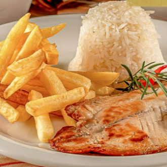 Deliciosa Marmita com Filé de Frango Grelhado, Arroz Fresquinho, Feijão Caseiro, Farofa e Salada Fresca com Alface, Tomate e Cebola + 1 Refri 200ml Grátis