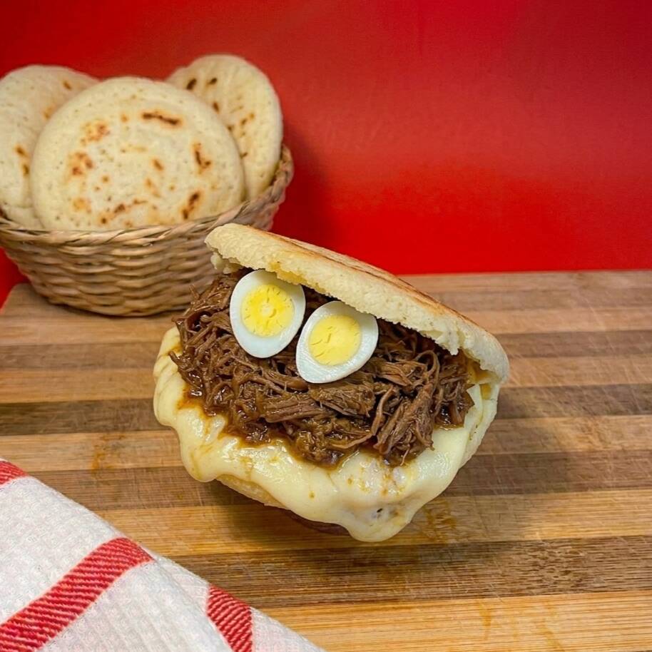 Arepa Brava Carne