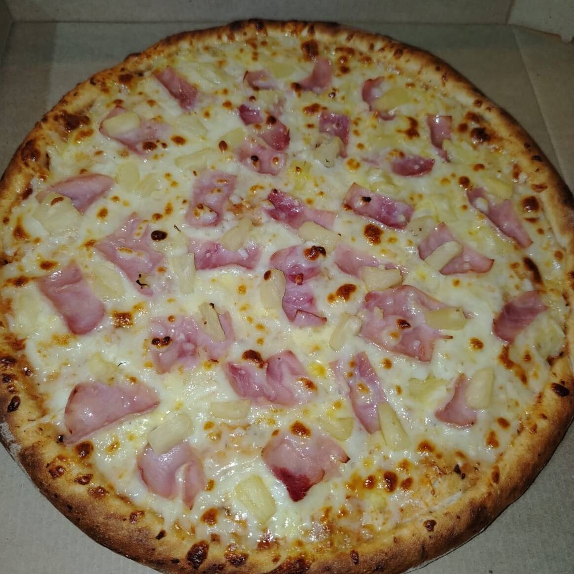 Pizza Hawaiana