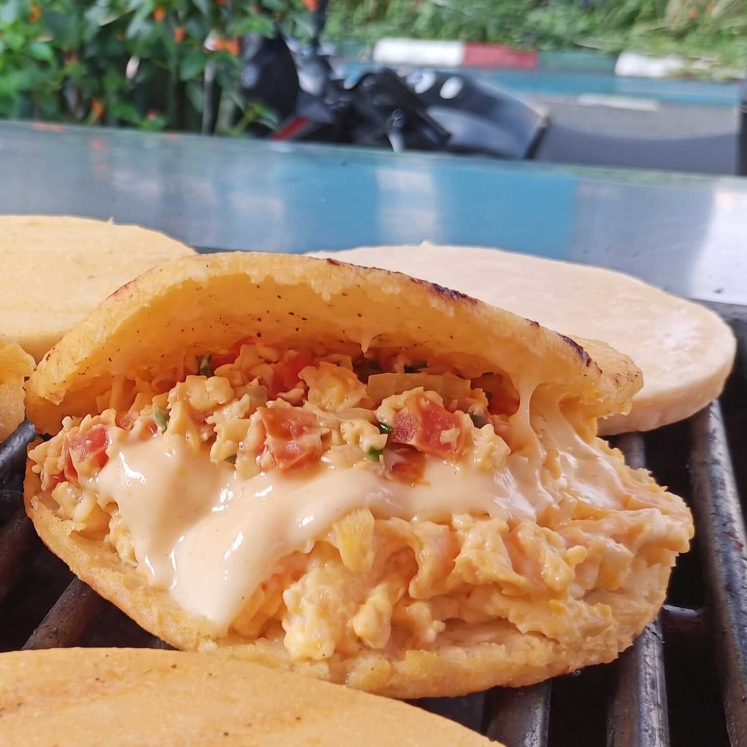 Arepa con Huevo Perico