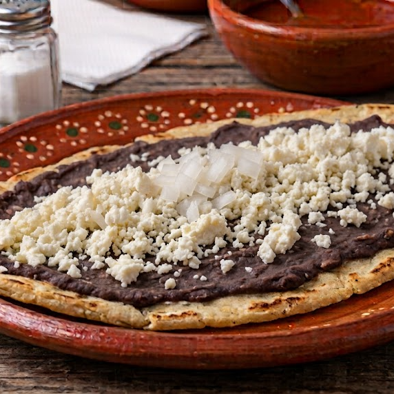 Huaraches Frijoles con Queso