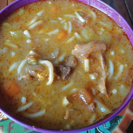 Deliciosa sopa de carne