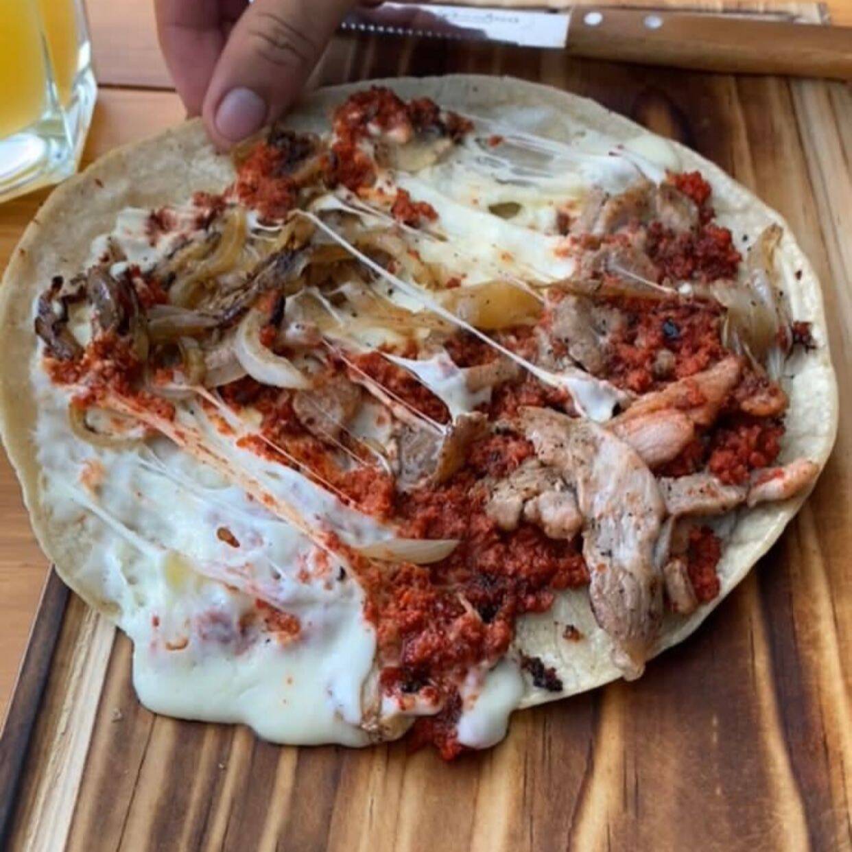 Quesadilla Campechana de Arrachera y Chorizo
