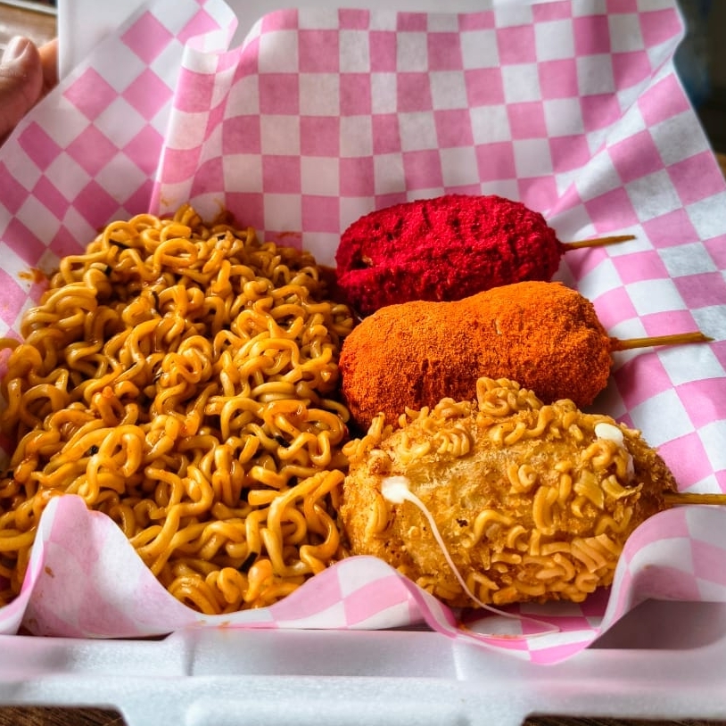 Minis + Ramen