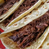 Taco de Barbacoa en Harina