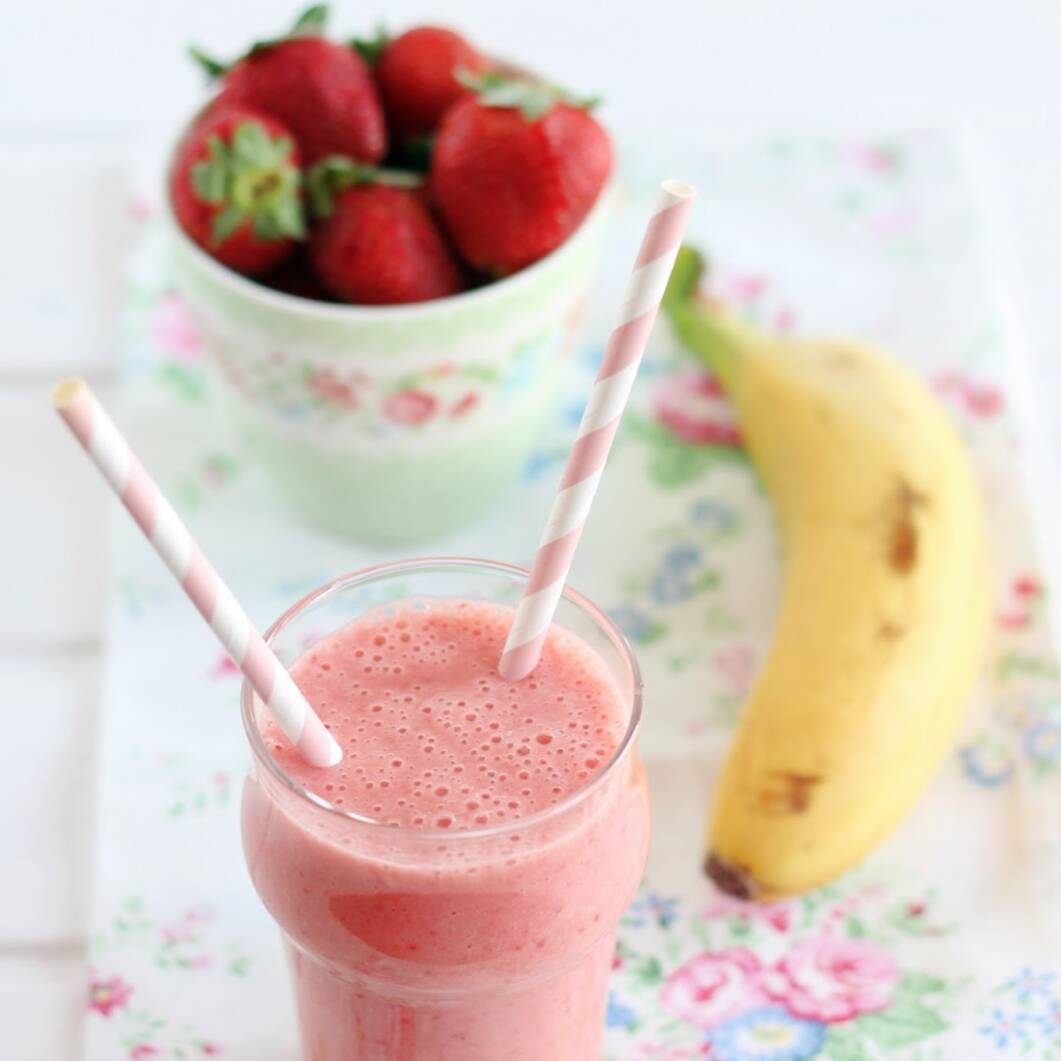 LICUADO DE FRESA PLATANO 16 Oz