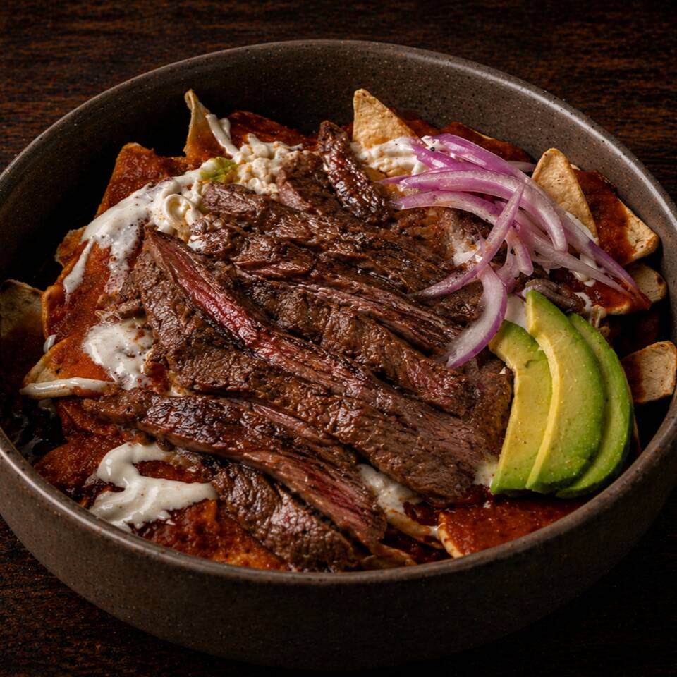 Chilaquiles con Arrachera