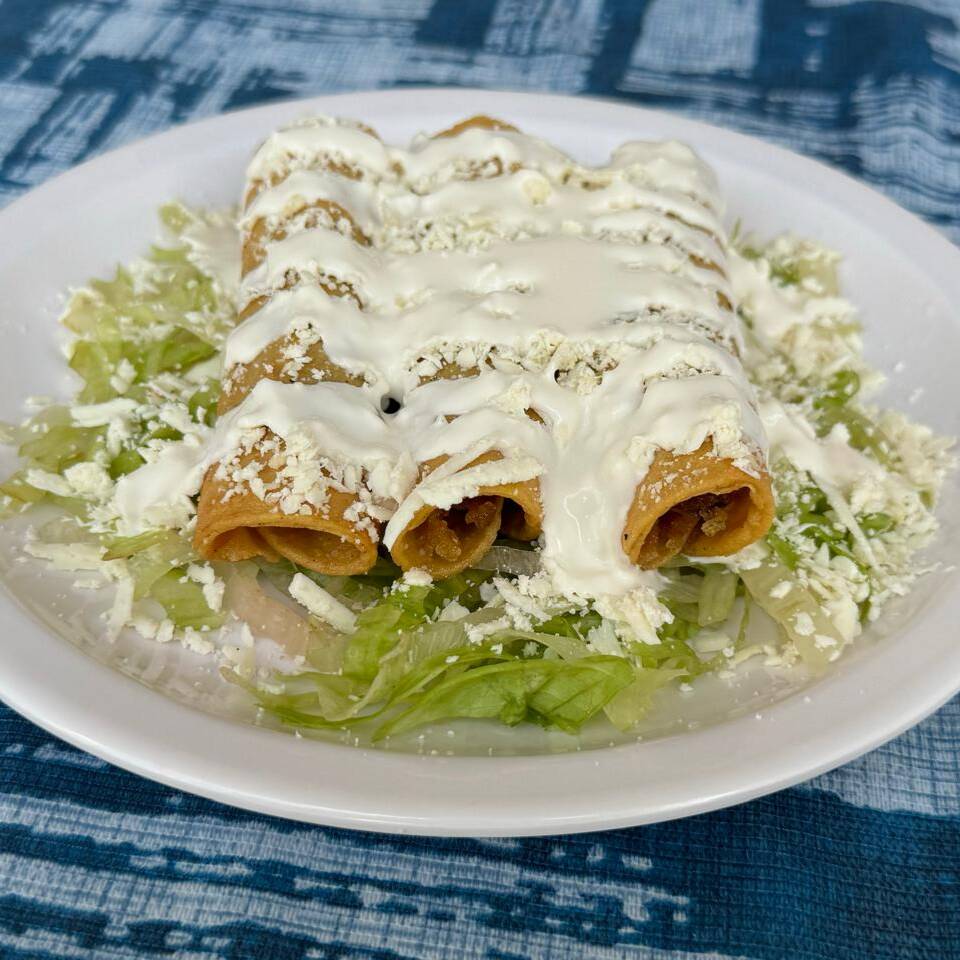 Tacos Dorados de Pollo (3Pzas)