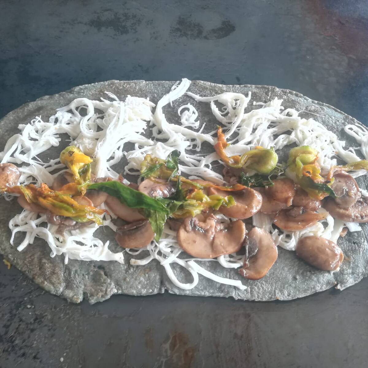 Quesadilla de Flor de Calabaza