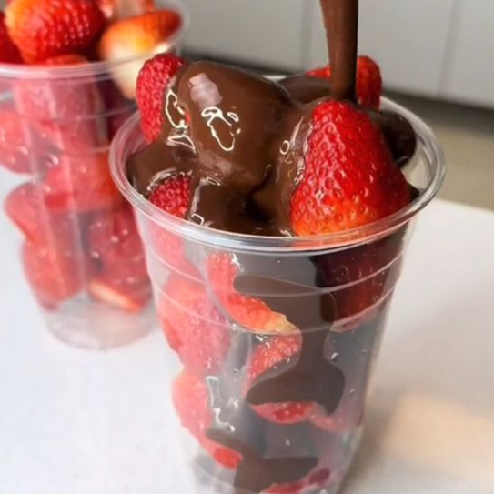 Fresas con NUTELLA