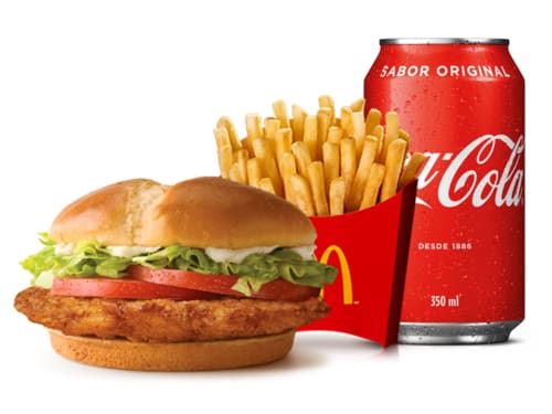 Sanduíche composto pelo novo pão do Méqui, peito de frango temperado empanado, maionese, alface américa e tomate, acompanhamento e bebida