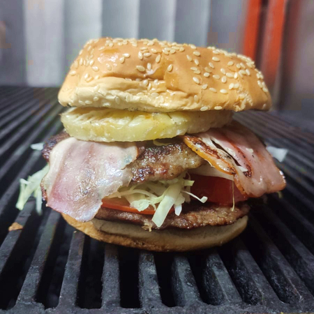 Hamburguesa Doble Carne con Piña y Tocino