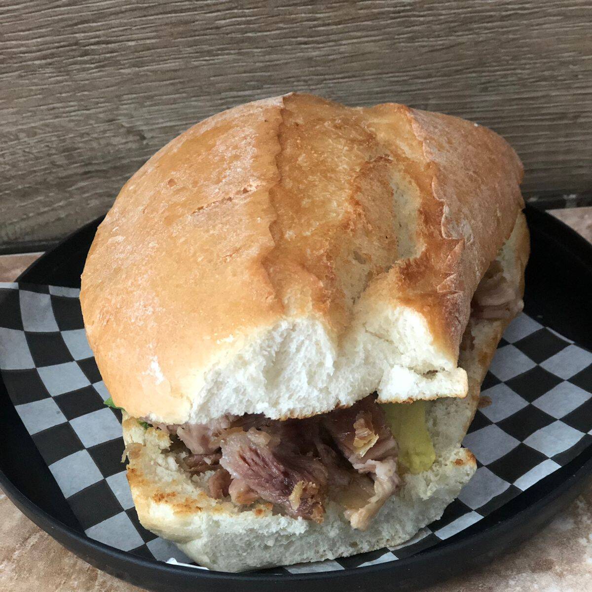 1 Torta de Carnitas + Una Coca