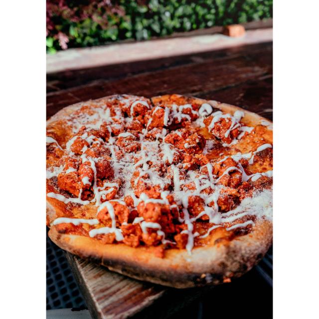 PIZZA LA BONELESS RED