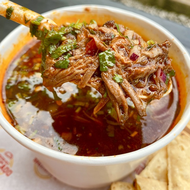 Consome Chico con Carne 1/4 Lts