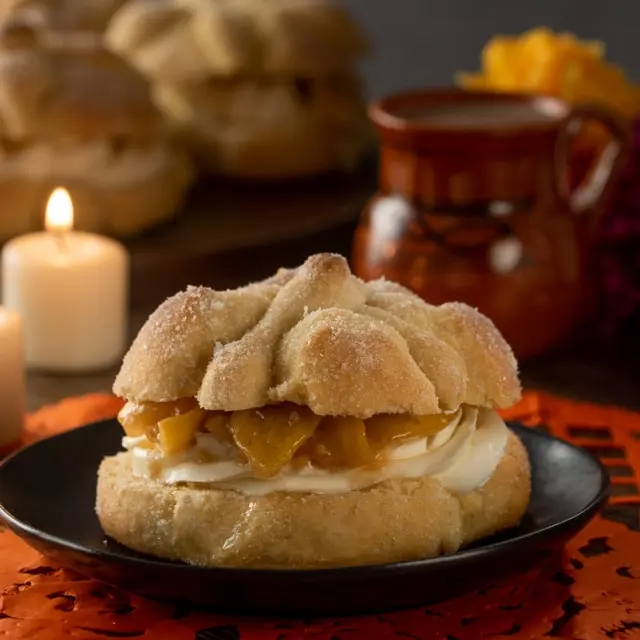 Pan de Muerto Mango
