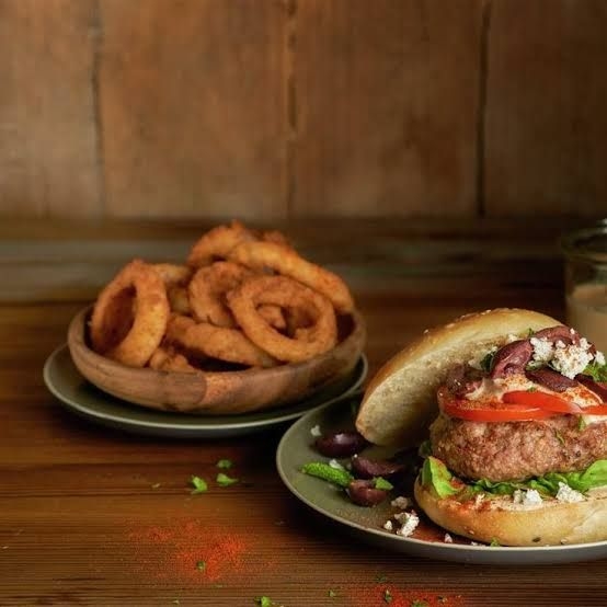 Hamburguesa más Aros de Cebolla