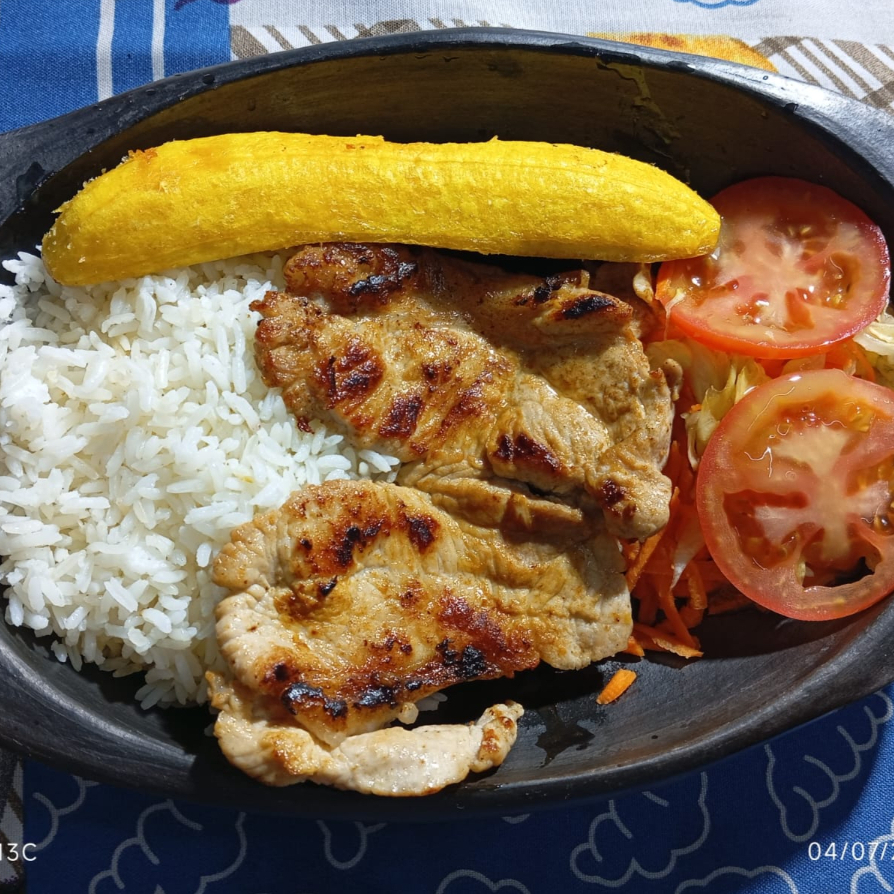 Almuerzo Ejecutivo con Carne de Cerdo