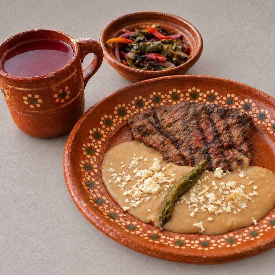 Arrachera + Frijoles + Nopales + Agua