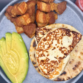 DESAYUNO CON CHICHARRON