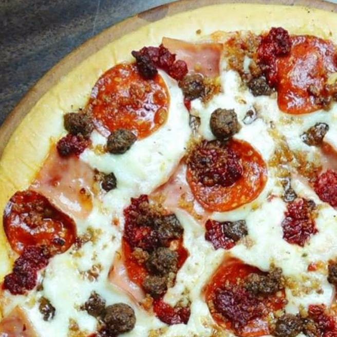 Pizza Carnes Frías Mediana