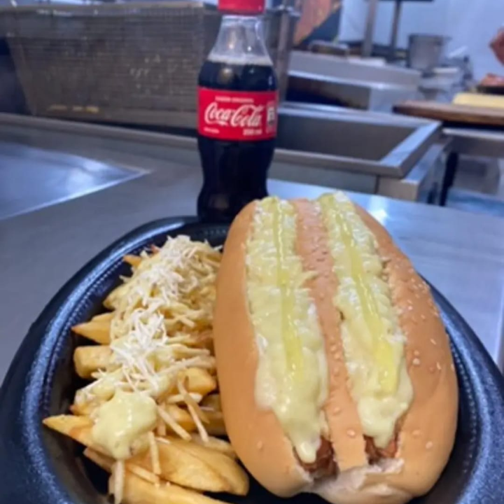 Perro Súper Gemelo + Papas + Gaseosa
